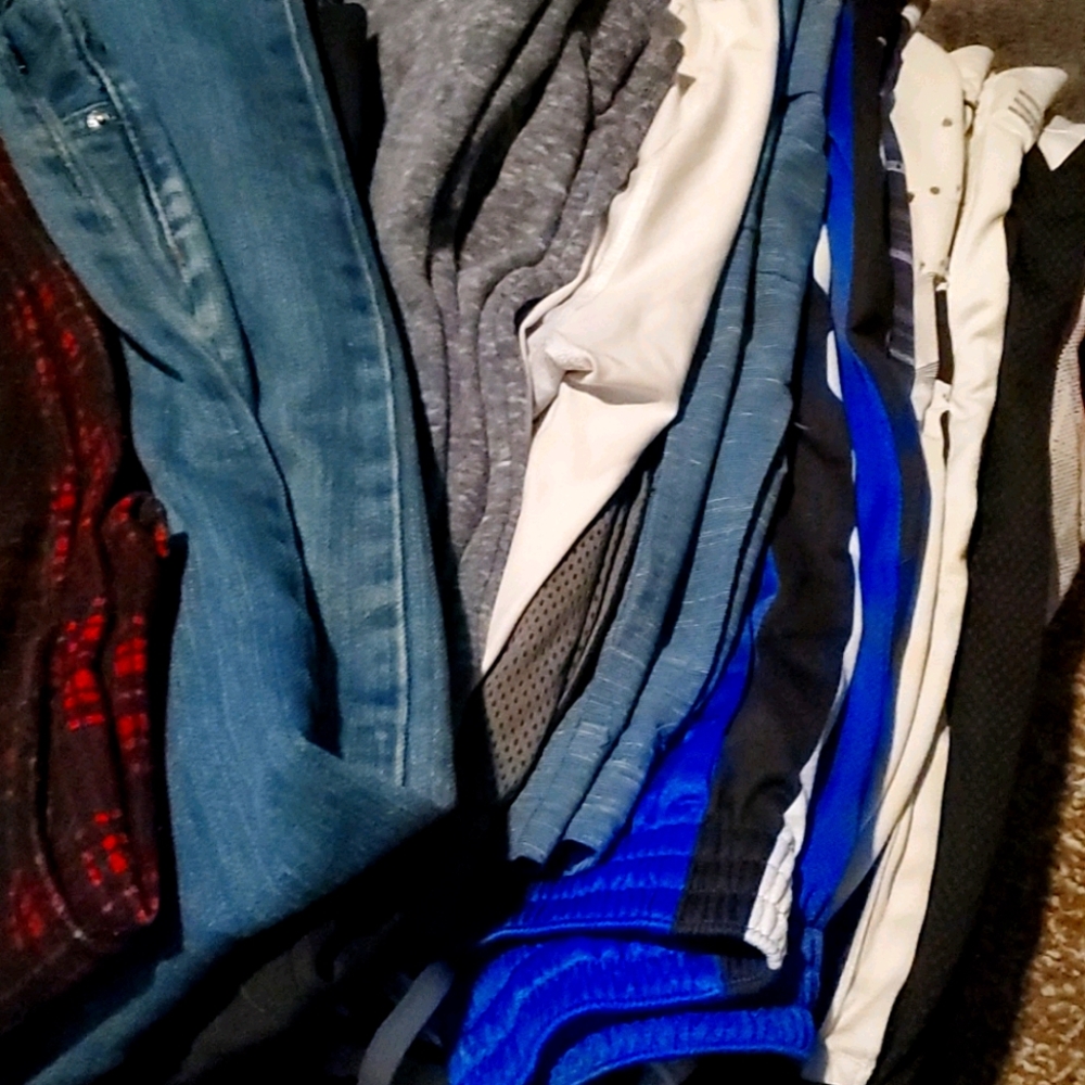 BOYS clothing pack all like new!! Over 20 pieces